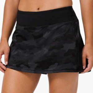Lululemon Pace Rival Mid-Rise Skirt (Size 8, Black Camo, NWT)